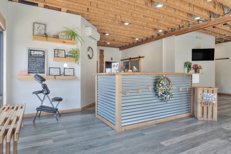 More Photos Of 203-205 W Central Ave, Lompoc Loft Creative Space For Sale