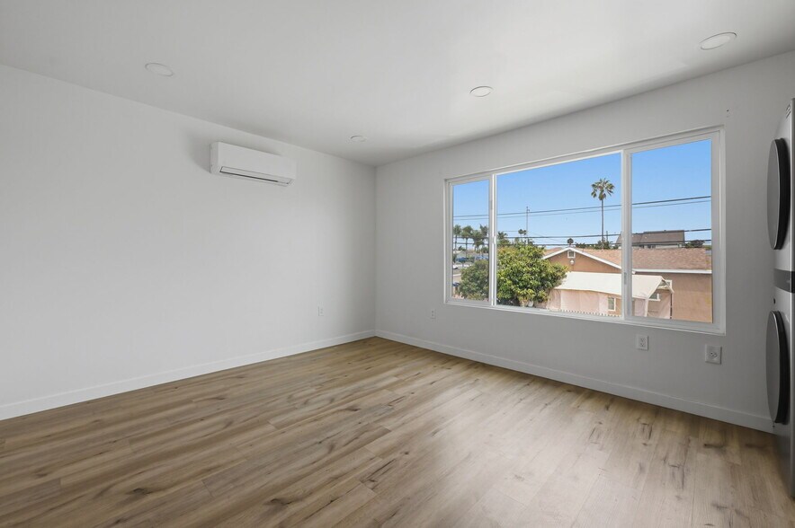 More Photos Of 2005 Highland Ave, National City Apartments For Sale