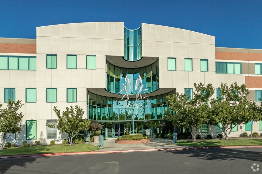 More Photos Of 35 Iron Point Cir, Folsom Office For Lease