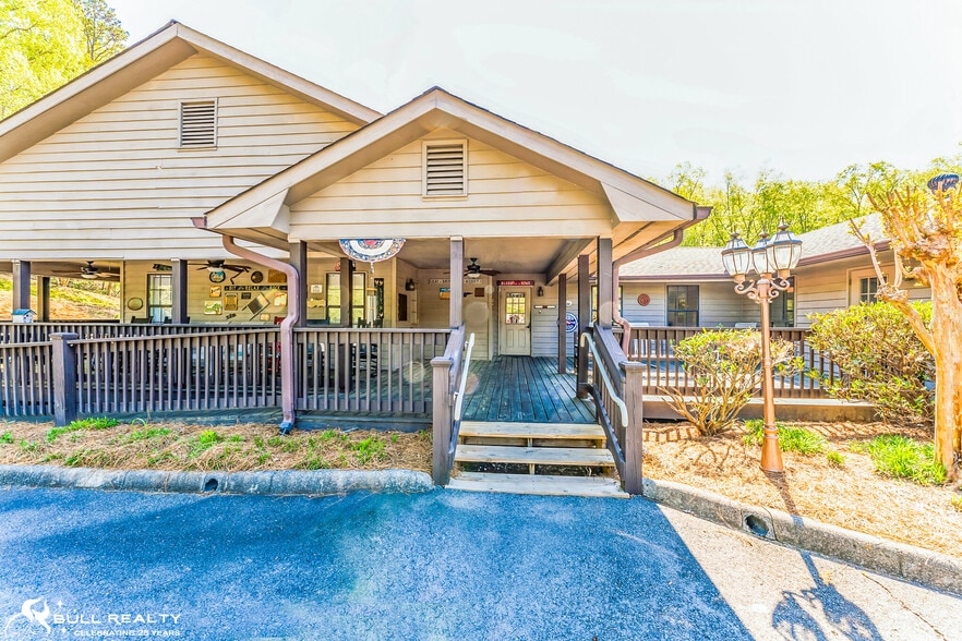 More Photos Of 510 Reed Rd, Dalton Assisted Living For Sale