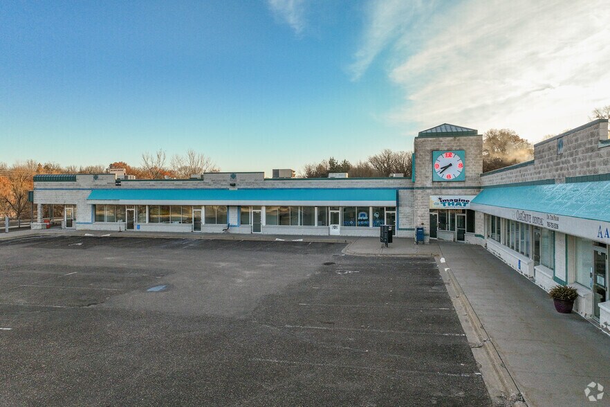 Primary Photo Of 3122-3166 NW Viking Blvd, Cedar General Retail For Sale