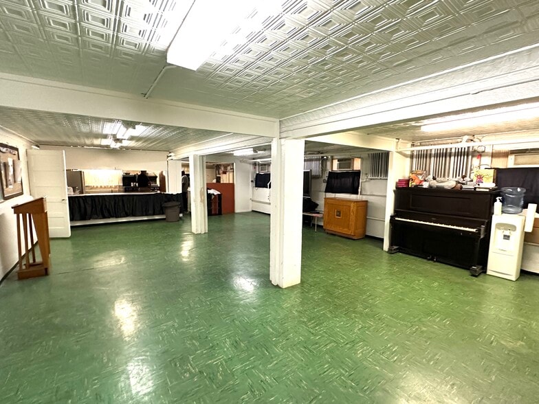 More Photos Of 3301 E Monument St, Baltimore Religious Facility For Sale