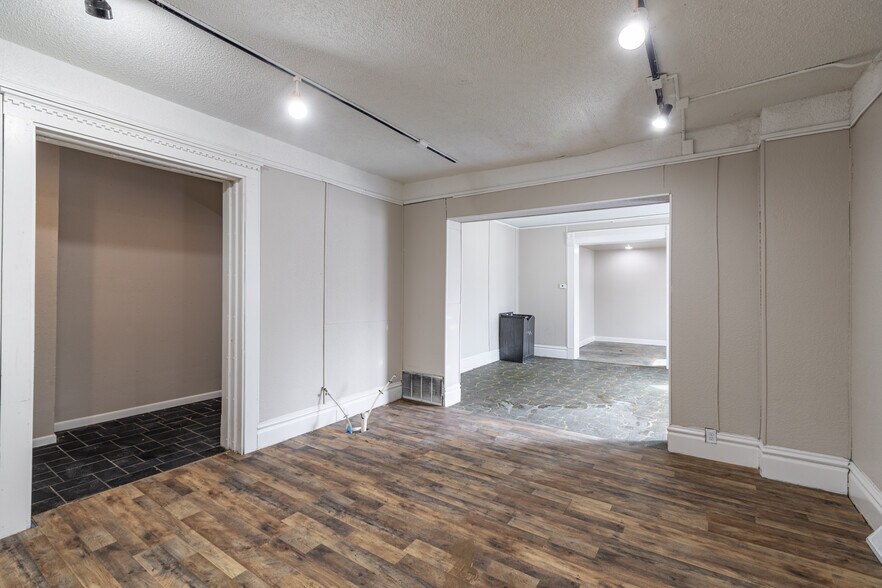 More Photos Of 1601 Jackson St, La Crosse General Retail For Lease