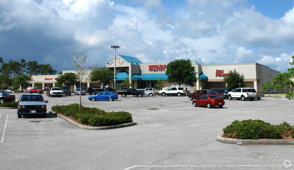 Primary Photo Of 2820 Doyle Rd, Deltona General Retail For Lease