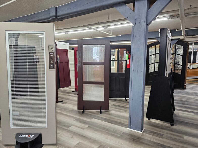 More Photos Of 1087 Sycamore St, Bristol Office For Sale