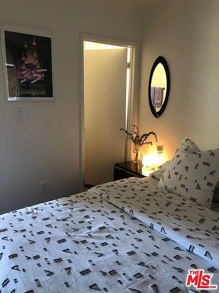 More Photos Of 834 Laguna Ave, Los Angeles Multifamily For Sale