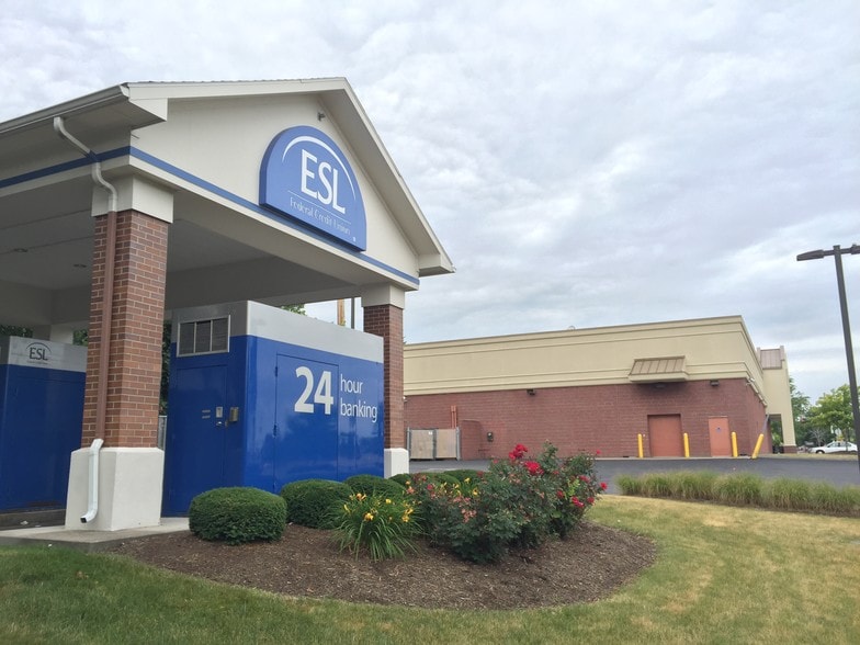 More Photos Of 1490 Lake Ave, Rochester Drugstore For Lease