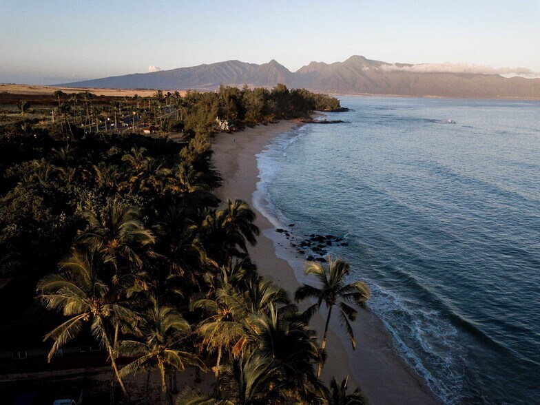 More Photos Of 65 Hana Hwy, Paia Restaurant For Lease