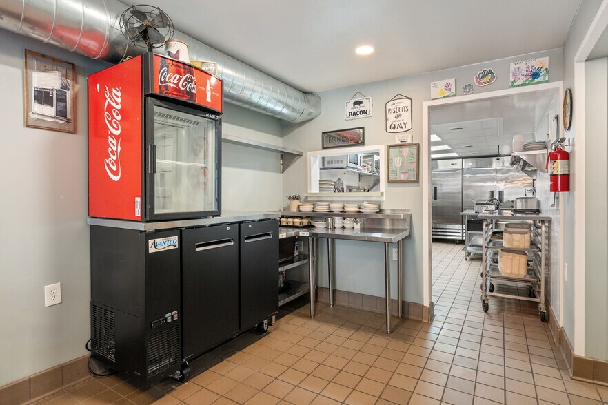 More Photos Of 116 Mill S St, Brownsdale Restaurant For Sale