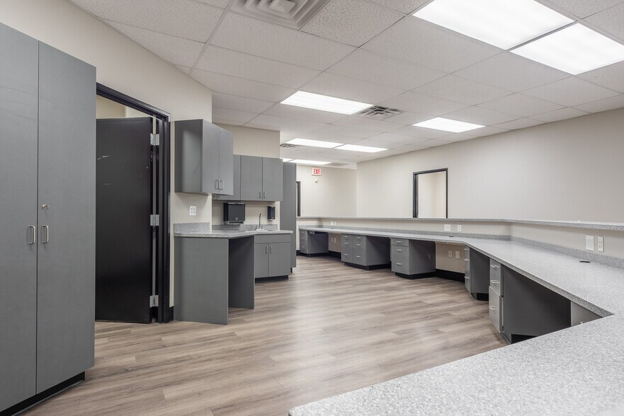 More Photos Of 8480 S Eastern Ave, Las Vegas Medical For Lease