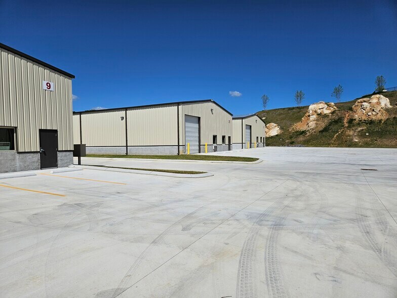 More Photos Of 25 Marigold Ln, Ringgold Warehouse For Lease