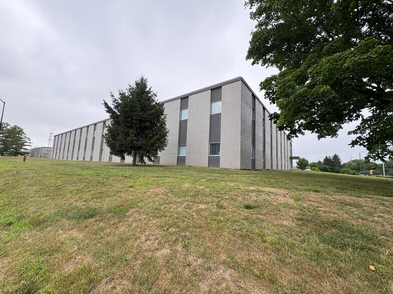 More Photos Of 1201 Cumberland Ave, West Lafayette Office For Lease