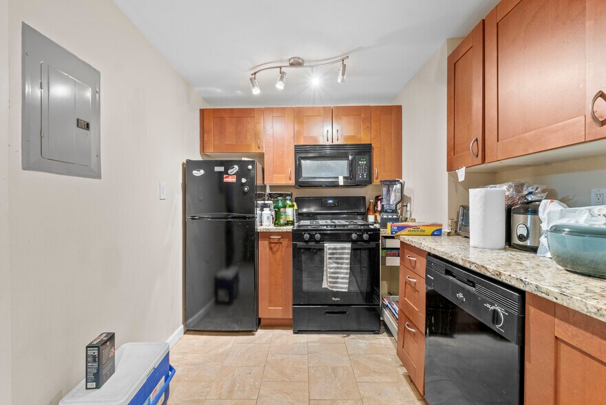 More Photos Of 211 E 33rd St, Baltimore Multifamily For Sale