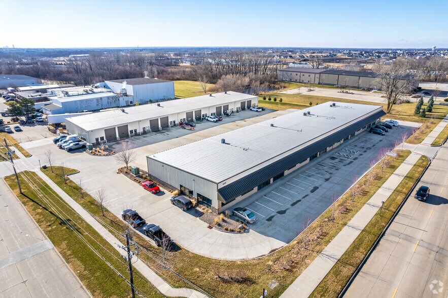 More Photos Of 405 SE Magazine Rd, Ankeny Research And Development For Lease
