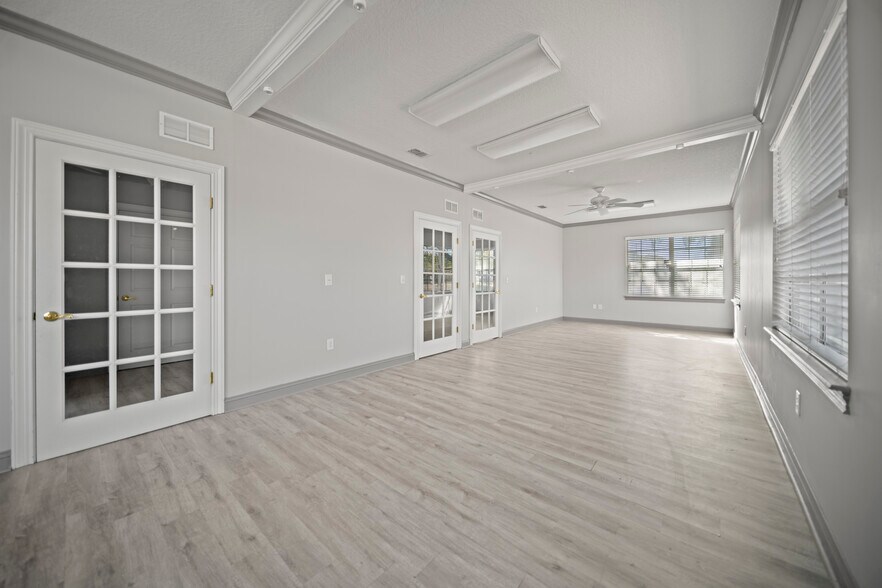 More Photos Of 6817 Southpoint Pky, Jacksonville Loft Creative Space For Lease