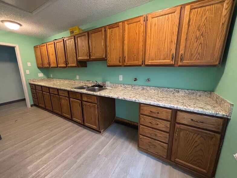 More Photos Of 4712 Country Club Rd, Winston-Salem Medical For Sale
