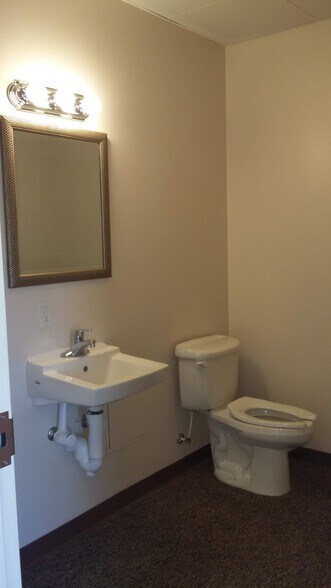 More Photos Of 88 Maple Ct, Chocowinity Warehouse For Lease