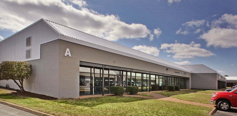 More Photos Of 1244 Executive Blvd, Chesapeake Flex For Sale