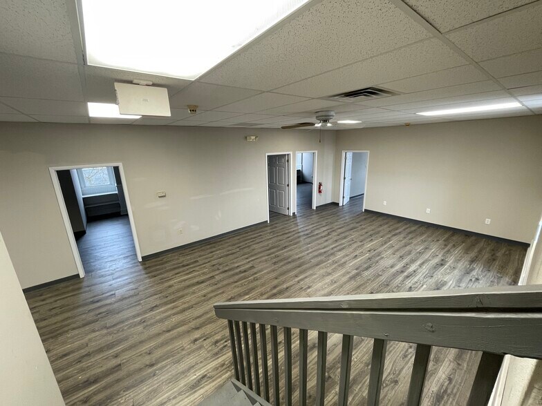 More Photos Of 8 N Broadway, Pitman Medical For Sale