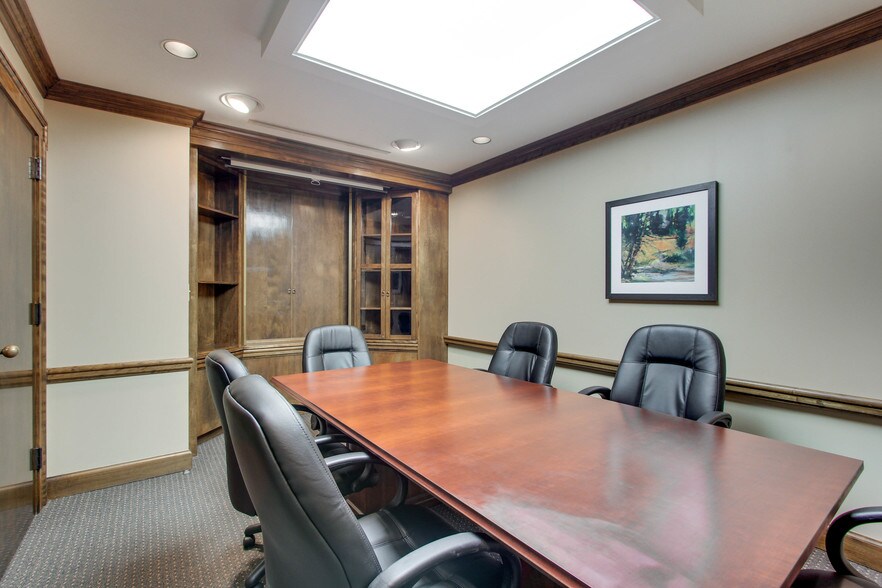 More Photos Of 5115 Maryland Way, Brentwood Office For Lease