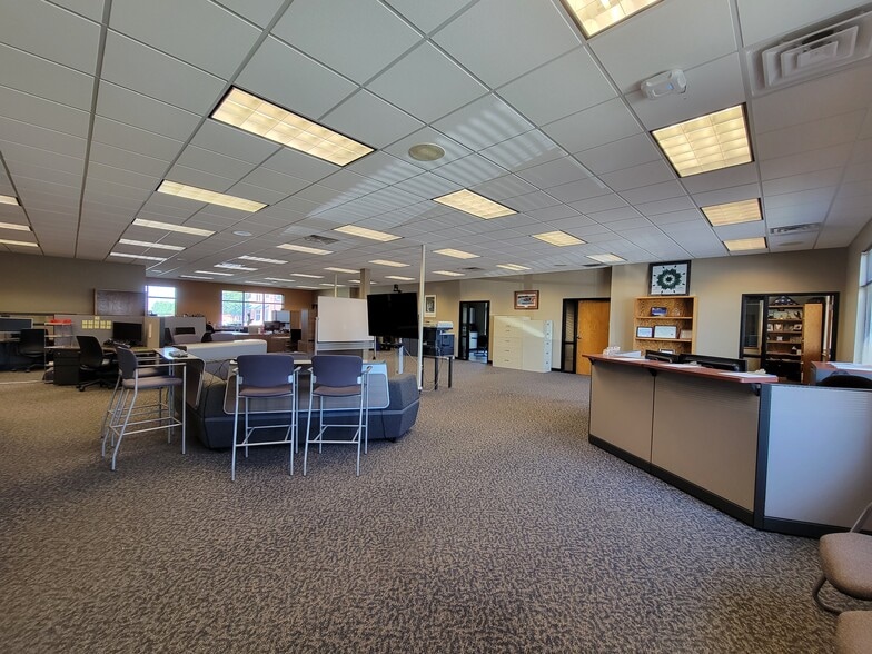 More Photos Of 5120 S Solberg Ave, Sioux Falls Office For Lease