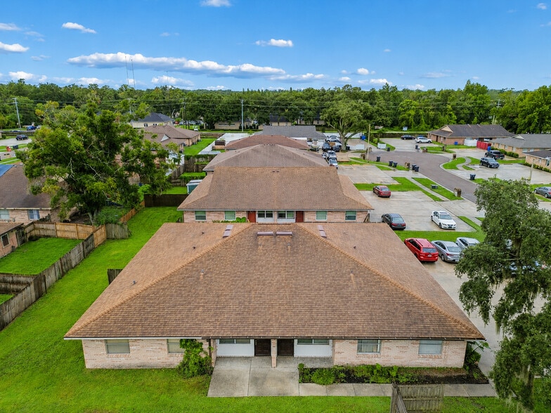 More Photos Of 3132 Bloomingdale Villas Ct, Brandon Apartments For Sale