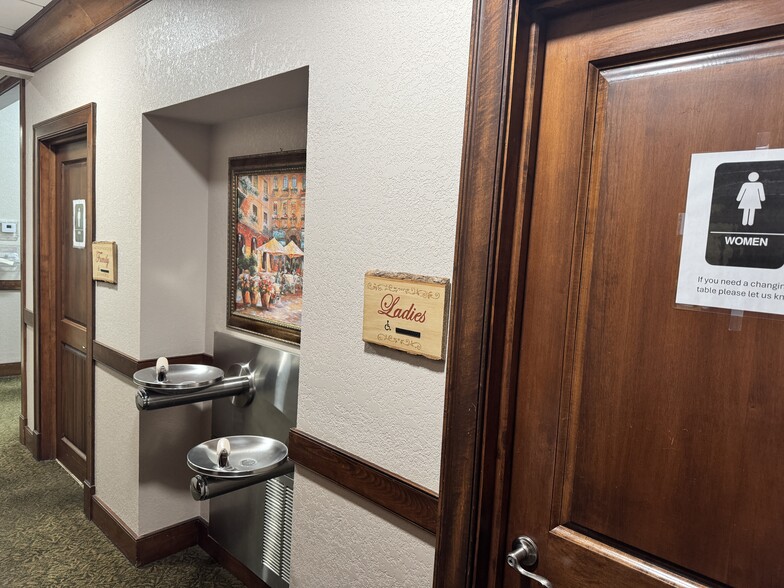 More Photos Of 2400 Hooks St, Clermont Medical For Lease