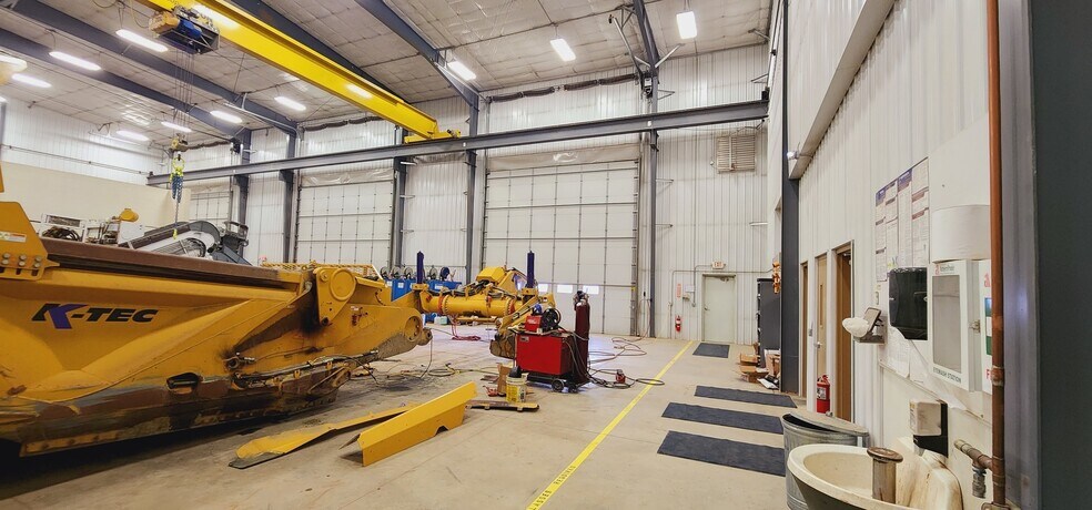 More Photos Of 860 35th Ave E, Dickinson Warehouse For Sale