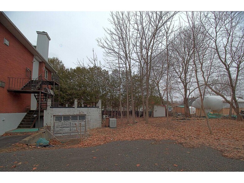 More Photos Of 40 Rue Principale, Gatineau Office For Sale