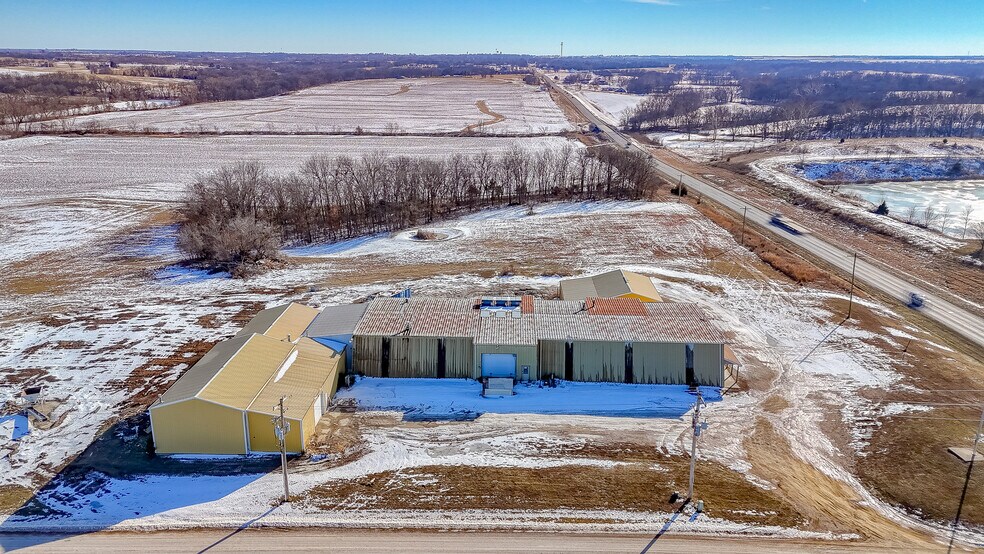 More Photos Of 1292 SW 125th Rd, Holden Light Manufacturing For Sale