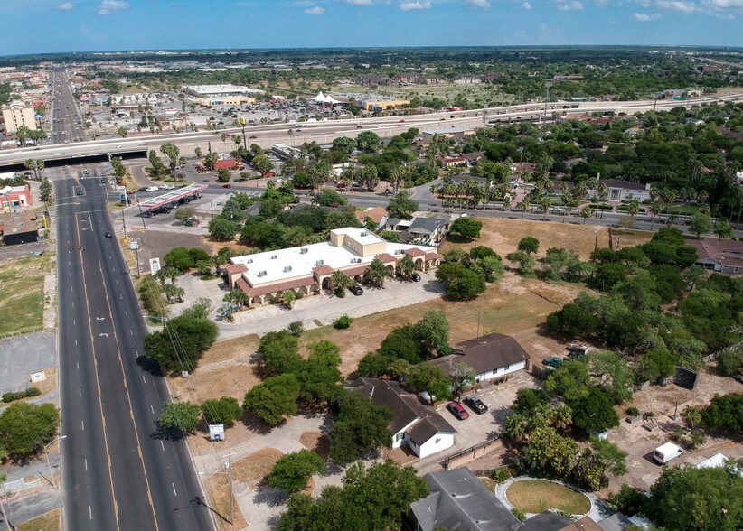 More Photos Of 1740 Boca Chica Blvd, Brownsville Drugstore For Lease