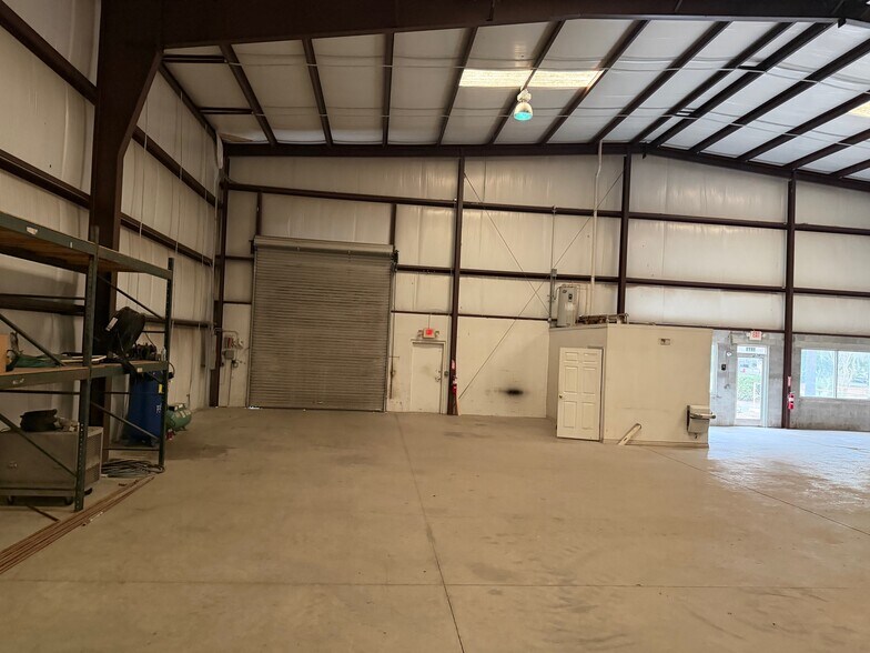 More Photos Of 6621 NW 16th St, Gainesville Distribution For Lease