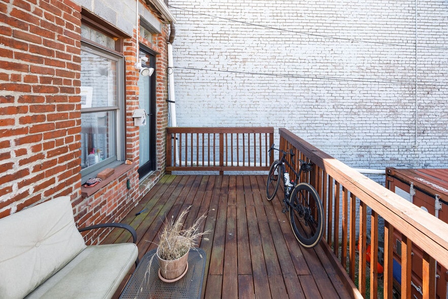 More Photos Of 1521 Hull St, Richmond Storefront Retail Residential For Sale