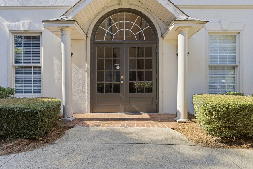 More Photos Of 2854 Johnson Ferry Rd, Marietta Office For Sale
