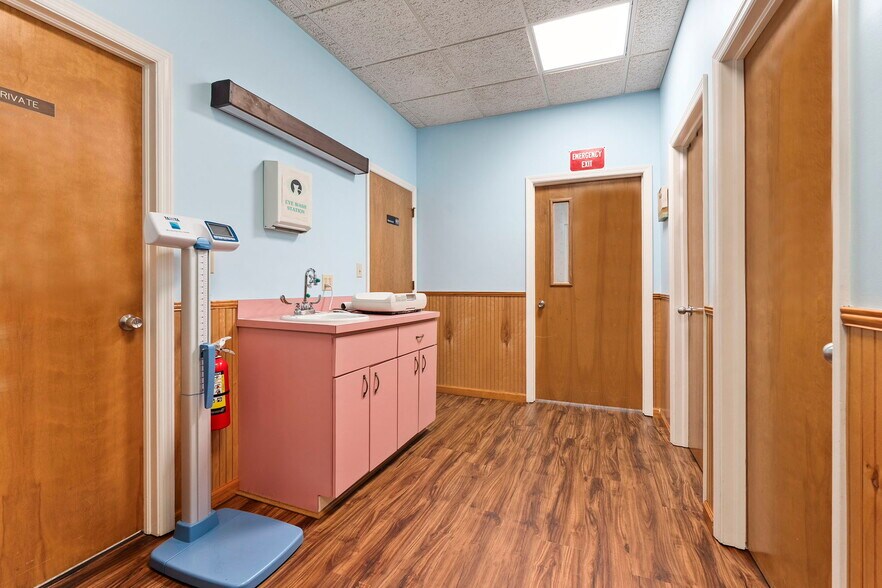 More Photos Of 1801 S 23rd St, Fort Pierce Medical For Sale