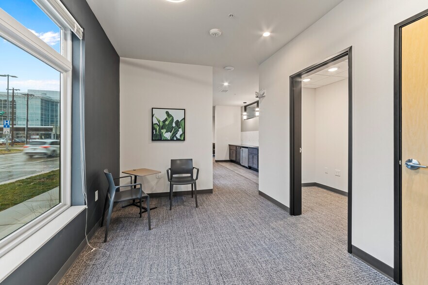 More Photos Of 1121 S Park St, Madison Apartments For Lease