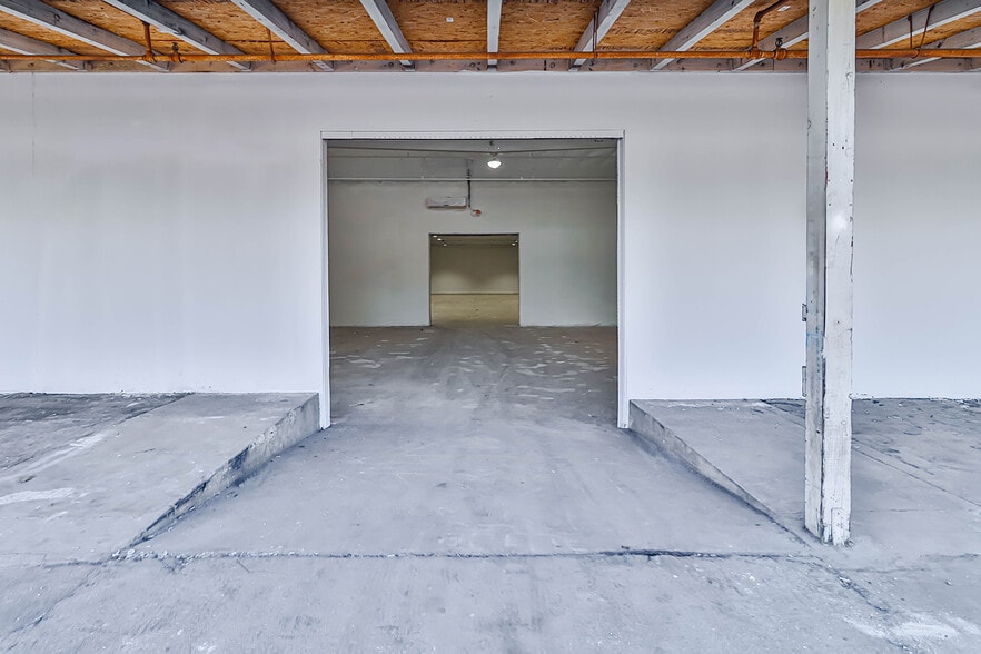 More Photos Of 7410-7428 Bellaire Ave, North Hollywood Warehouse For Sale