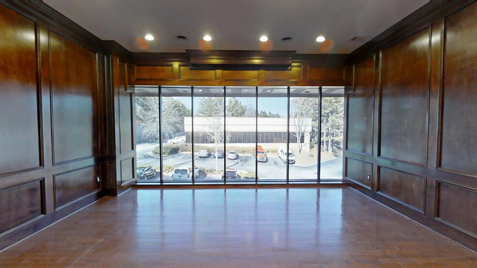 More Photos Of 3120 Medlock Bridge Rd, Peachtree Corners Light Distribution For Lease