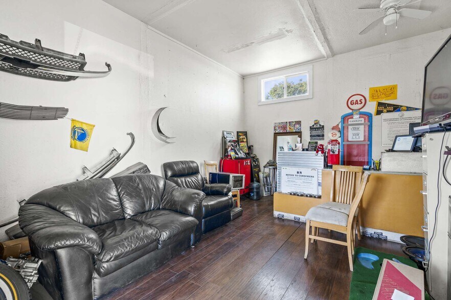More Photos Of 1015 S A St, Santa Rosa Apartments For Sale