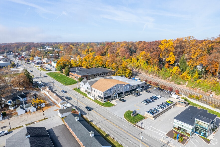 More Photos Of 111 W Lancaster Ave, Devon Unknown For Lease