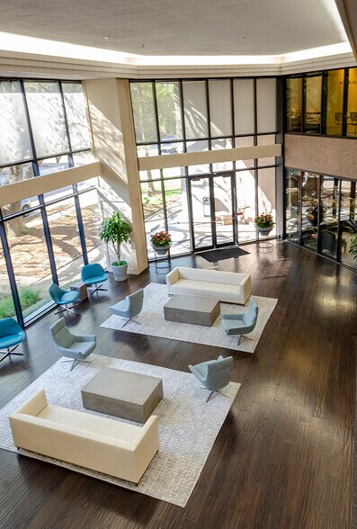 More Photos Of 3900 Essex Ln, Houston Office For Lease