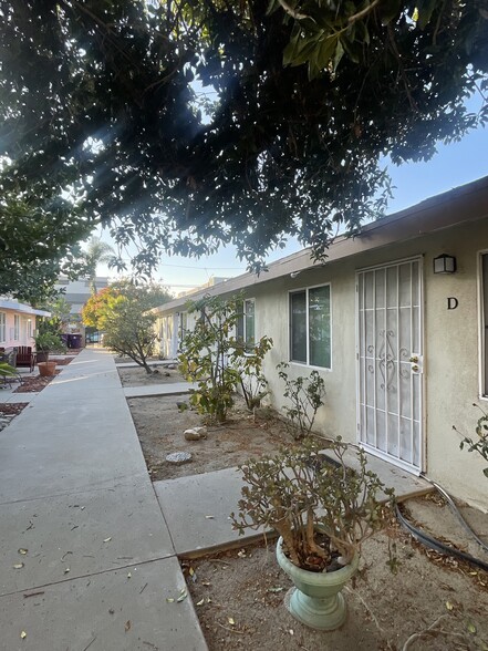 Primary Photo Of 532 Cherry Ave, Long Beach Apartments For Sale