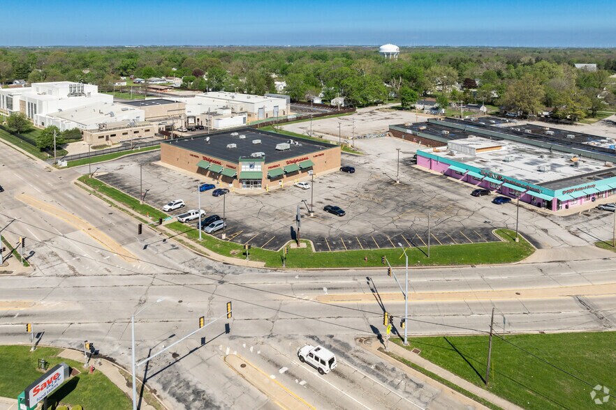 More Photos Of 1311 IL-48, Decatur Drugstore For Sale