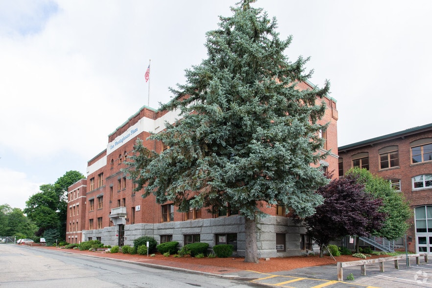 More Photos Of 1 Westinghouse Plz, Hyde Park Office For Lease