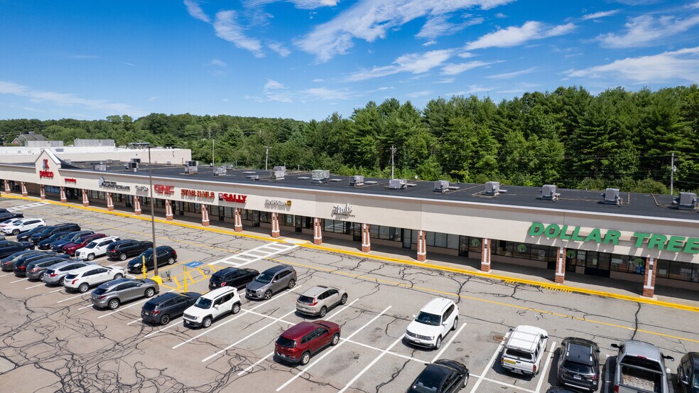 More Photos Of 125 Church St, Pembroke Freestanding For Lease