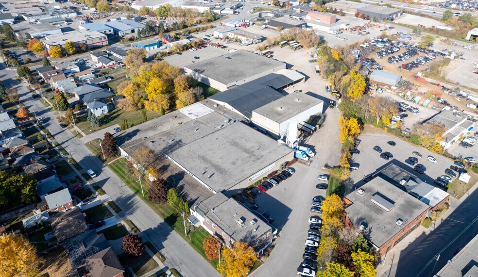 More Photos Of 888 Guelph St, Kitchener Manufacturing For Lease