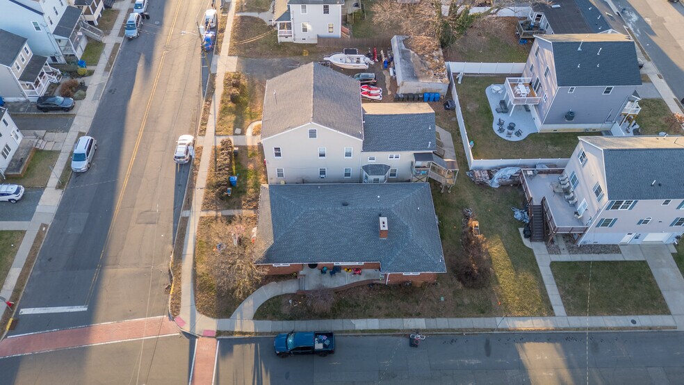 More Photos Of 122 S Rosewell Ave, South Amboy Apartments For Sale