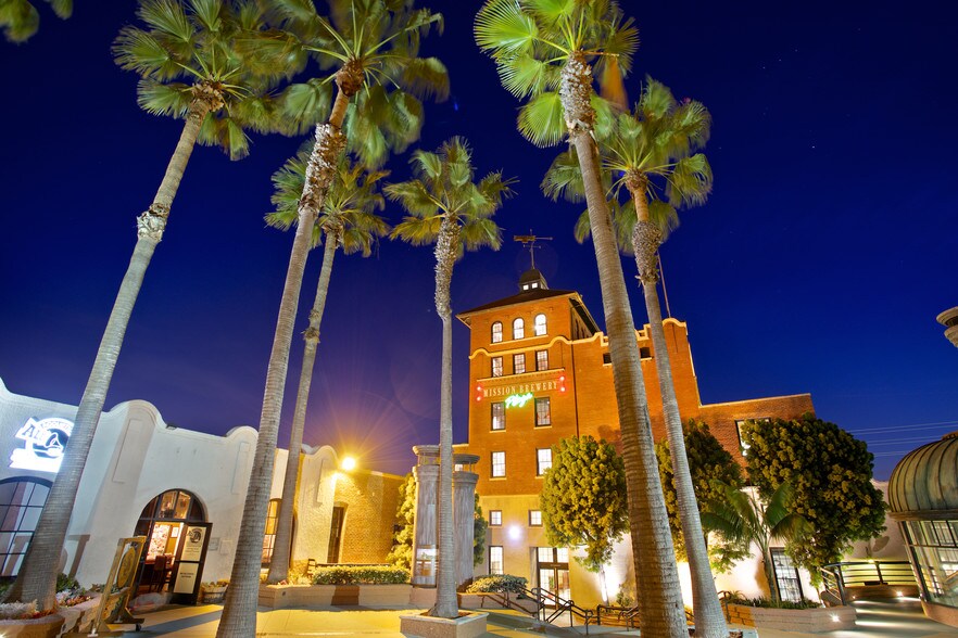 More Photos Of 1775 Hancock St, San Diego Loft Creative Space For Lease