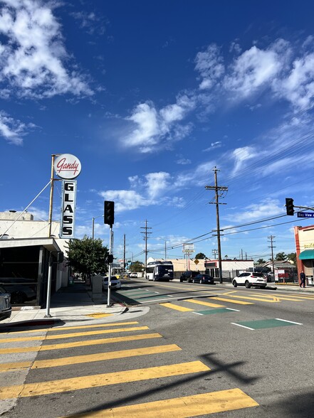 More Photos Of 702 W Anaheim St, Wilmington General Retail For Sale