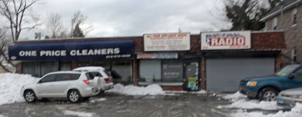 More Photos Of 670 Central Park Ave, Yonkers Storefront Retail Office For Lease